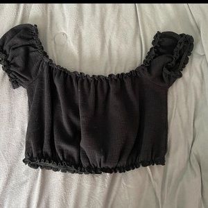 black short sleeve crop top